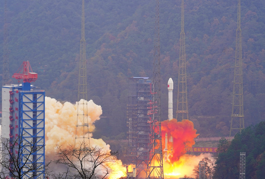 發射現場。西昌衛星發射中心供圖