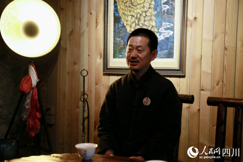 正在接受人民網記者采訪的蔣維明。人民網記者 朱虹攝