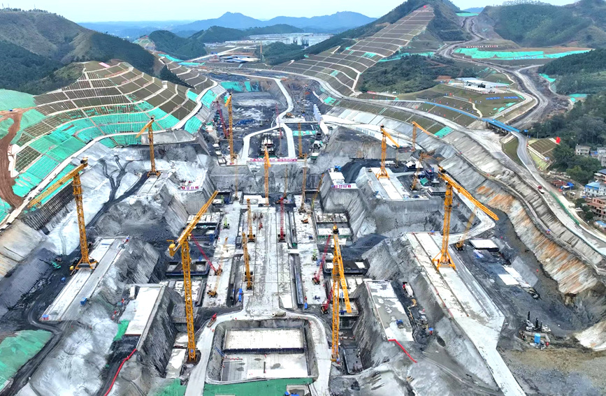 春節期間，平陸運河馬道樞紐建設現場。平陸運河集團供圖