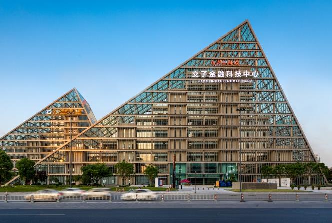 嚴寶玉代表：為奮力譜寫中國式現代化四川新篇章提供高質量金融服務全國人大代表、中國人民銀行四川省分行黨委書記、行長，國家外匯管理局四川省分局局長嚴寶玉接受了人民網記者專訪。