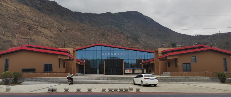 綿竹為甘洛縣眉山村修建的瑪牧村民活動中心。