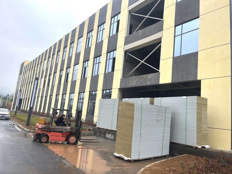 巴中市綠米新能源科技有限公司廠房動工建設。宜賓市結對幫扶巴中市恩陽區工作隊供圖