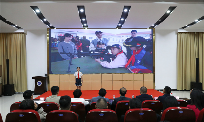 參加宣講的小選手。盧泠氚供圖