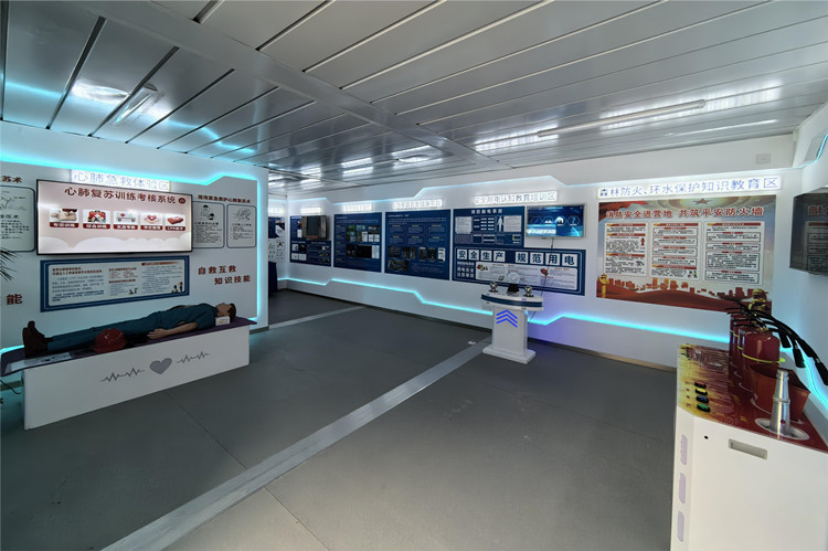 安全體驗。中建深裝西南公司供圖