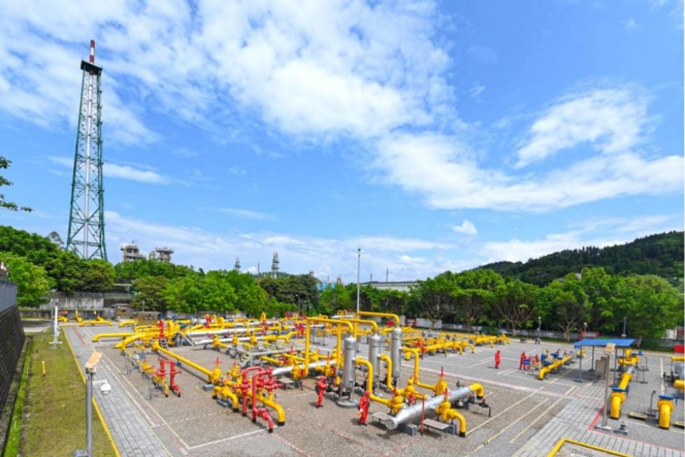 西南油氣田生產一線。伍洪文攝