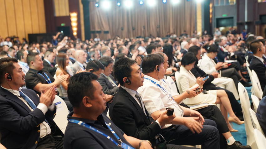 參會人員現場收聽嘉賓發言。博鰲綠色發展大會供圖