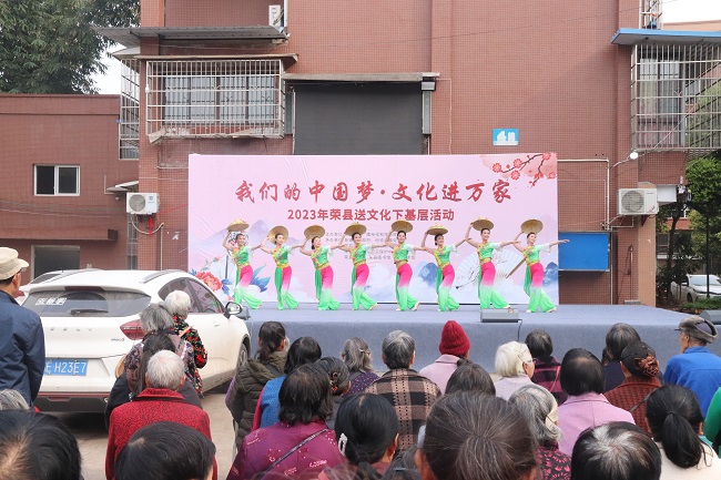 送文化下基層走進古文鎮。張慶麟供圖