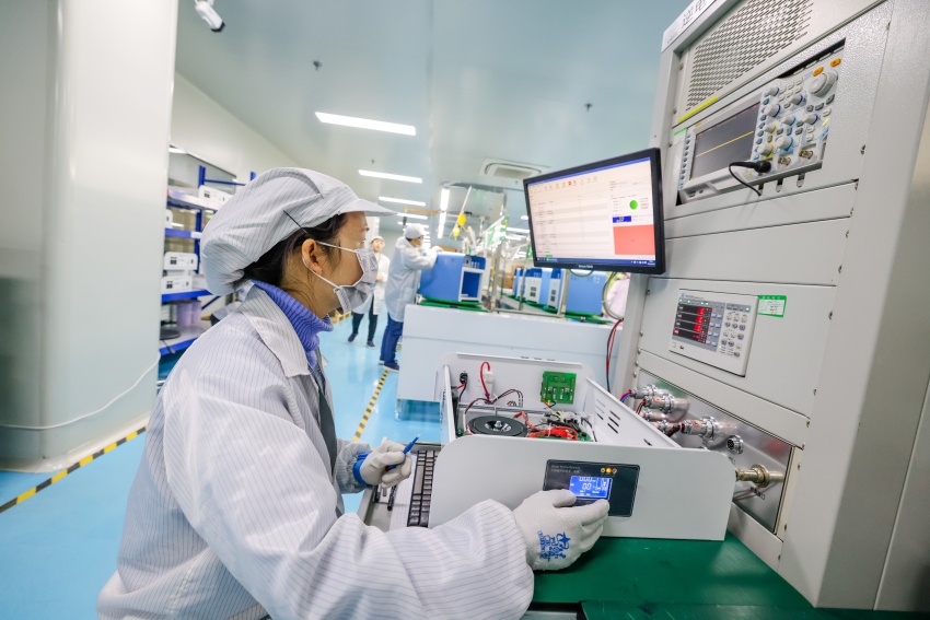 興儲世紀生產現場。宋姿熠攝