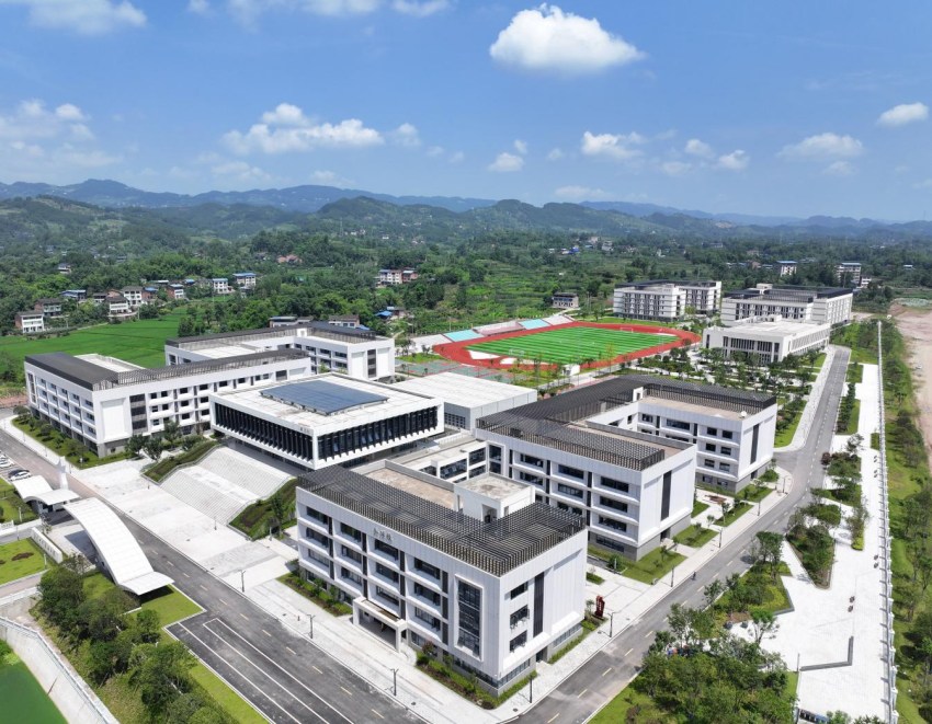 達州市麻柳中學。達州東部經開區供圖