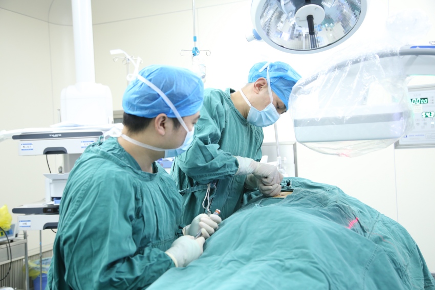 在建省級臨床重點?？疲ā按ㄓ骞步ā迸R床重點?？疲窠浖怪饪?。瀘州市人民醫院供圖