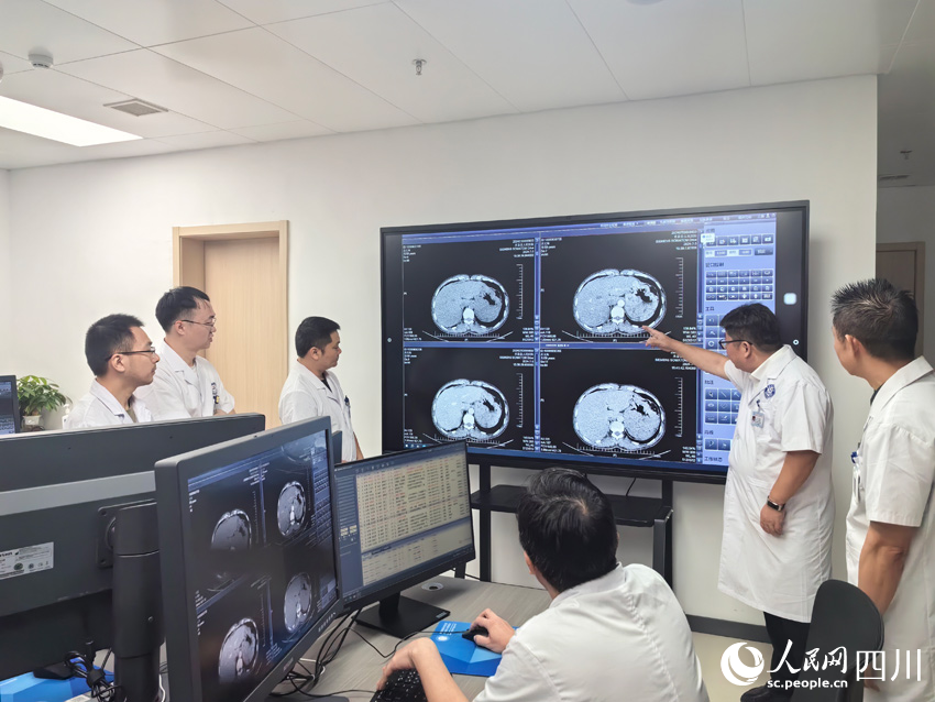 遠程分析醫療影像。人民網記者 劉海天攝