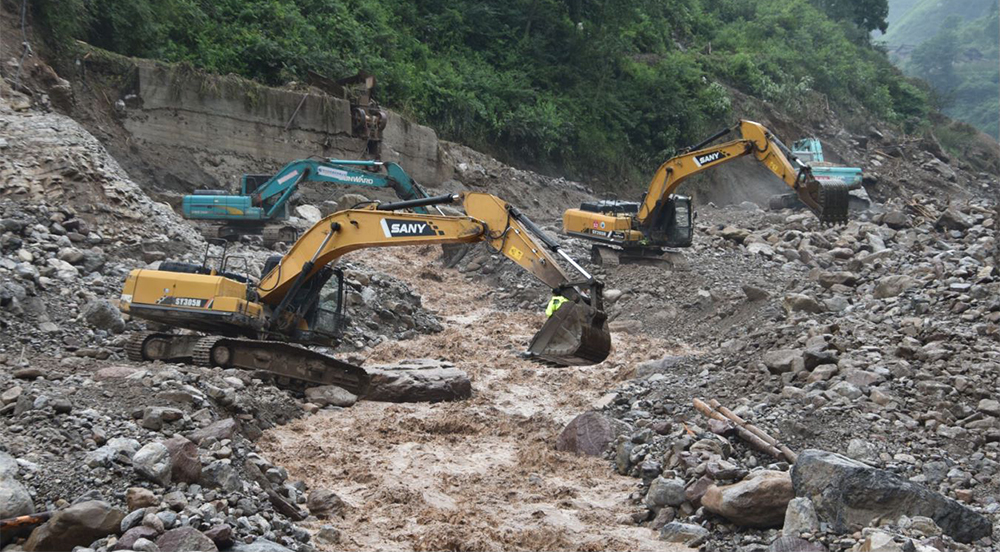 直擊四川漢源搶險救災現場：各項救援工作有序開展。雅安市融媒體中心、漢源縣融媒體中心供圖