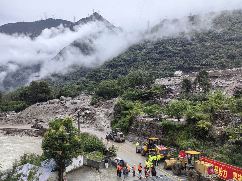搶險救援現場。中鐵十二局供圖