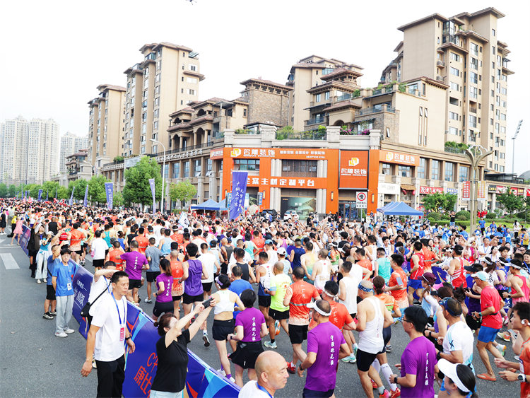 為參賽者加油。主辦方供圖