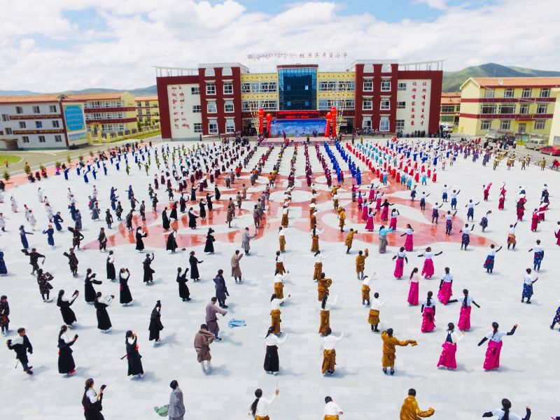 阿壩州紅原縣希望小學大課間活動。阿壩州教育局供圖