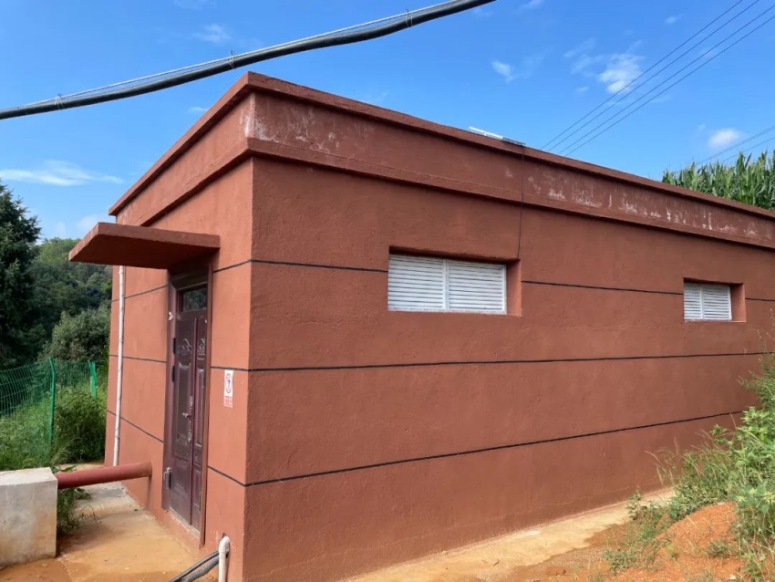 光伏節能環保提灌站。四川土地集團供圖