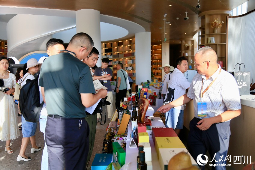 農產品展示。人民網記者 朱虹攝