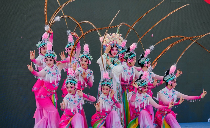 活動現在表演。青白江區委宣傳部供圖