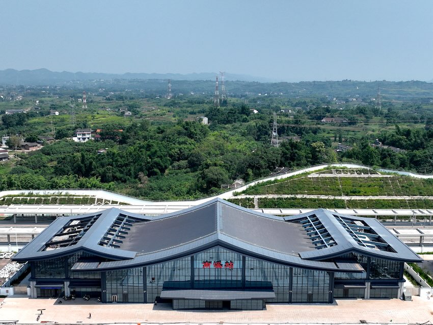 南溪站。中國鐵路成都局集團有限公司供圖