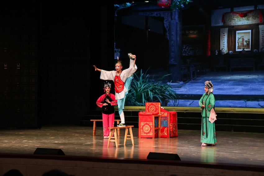 演出《滾燈》。受訪者供圖