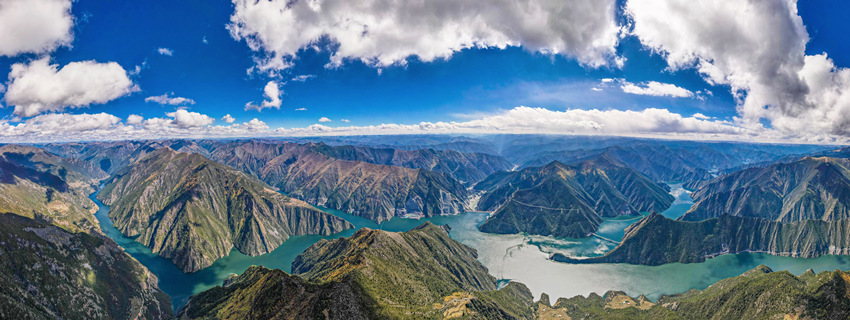 雅礱江兩河口水庫首次蓄水至正常蓄水位。雅礱江公司供圖