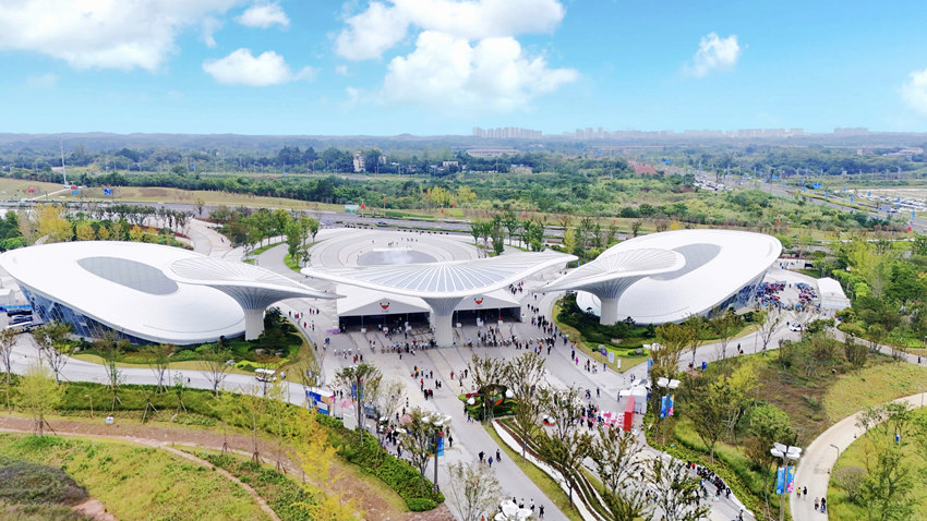 成都世園會吸引眾多中外游客前來參觀。主辦方供圖