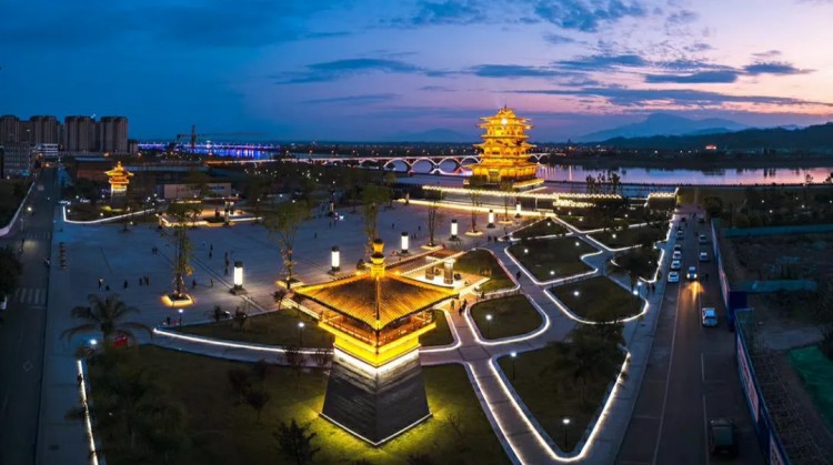 夾江縣城夜景。夾江縣融媒體中心供圖