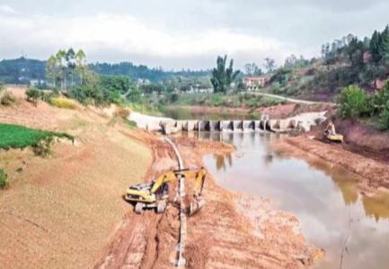 重大項目“滿弓”推進