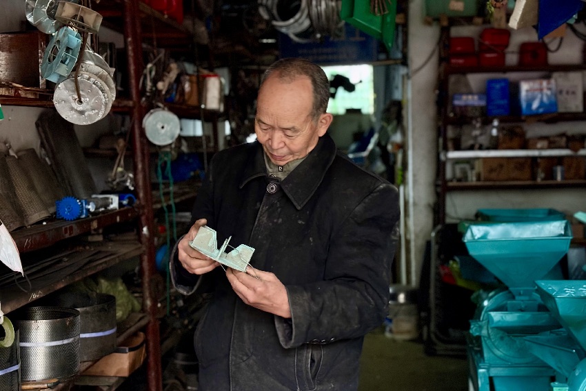 今年74歲的羅胤隆。人民網記者 朱虹攝