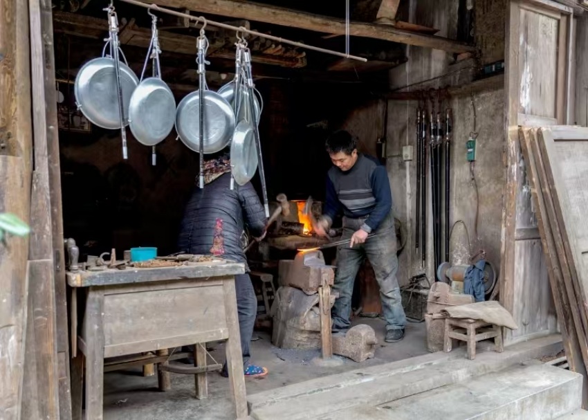 漢陽鎮手工桿秤制作現場。李若菡攝