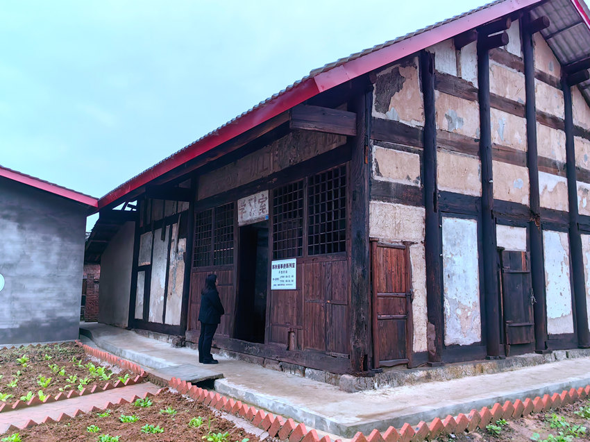 在農村面貌改善過程中保留下來的老宅。劉小玲攝