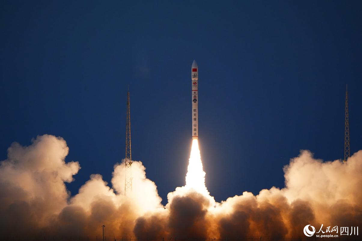 谷神星一號（遙十六）運載火箭成功發射。王衡攝