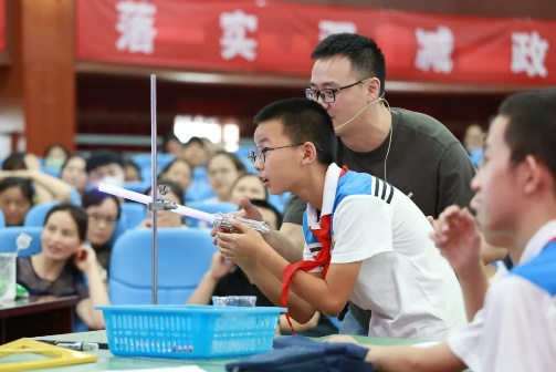 聚焦學生核心素養，推動高品質課堂建設。成都市石室聯合中學供圖