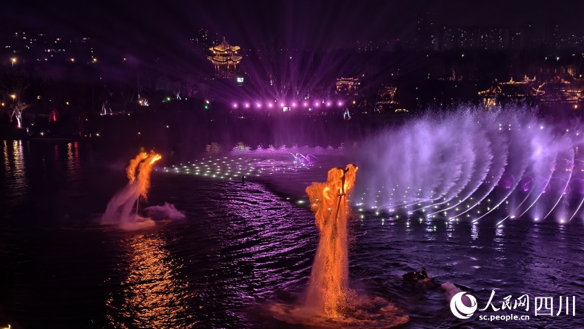 “星火璀璨”火壺表演。人民網 趙祖樂攝