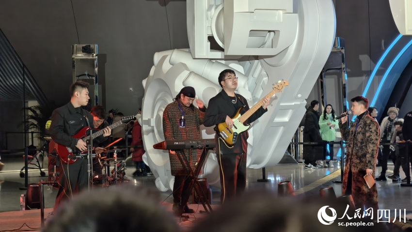 “星際穿越”演唱會。人民網 趙祖樂攝