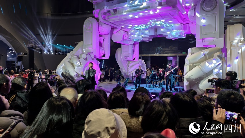 “星際穿越”演唱會。人民網 趙祖樂攝