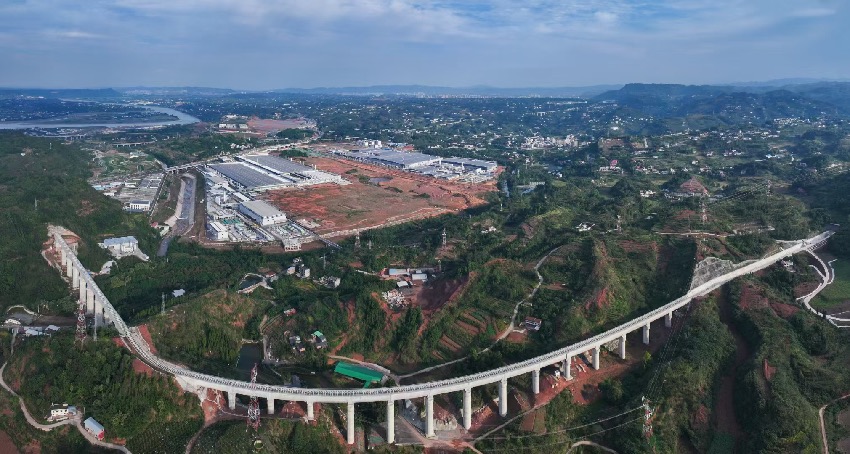 建成的向家壩灌區北總干渠一期一步岷江江底隧洞管理中心。王鐵松攝