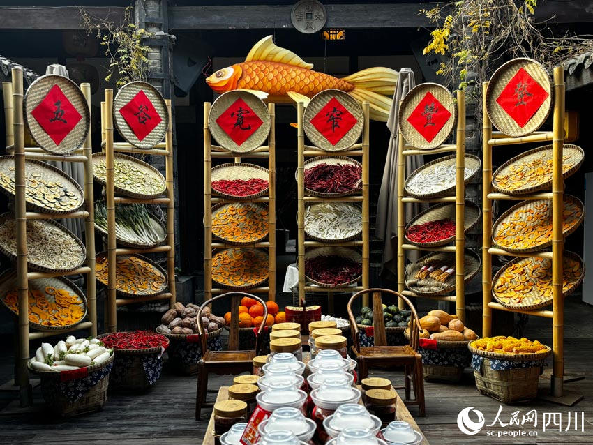 寬窄有夢，五谷豐登。實習生 謝俊皓攝