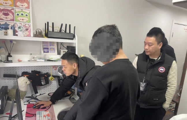 民警辦案中。成都高新公安供圖