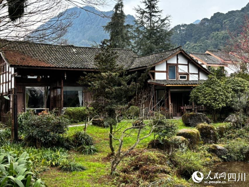 高興村的民宿。實習生 謝俊皓攝