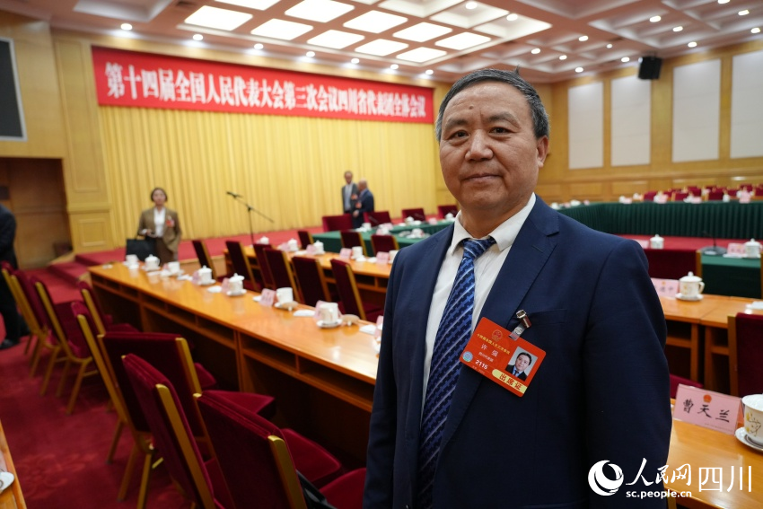 全國人大代表、成都理工大學校長許強。人民網記者 李平攝