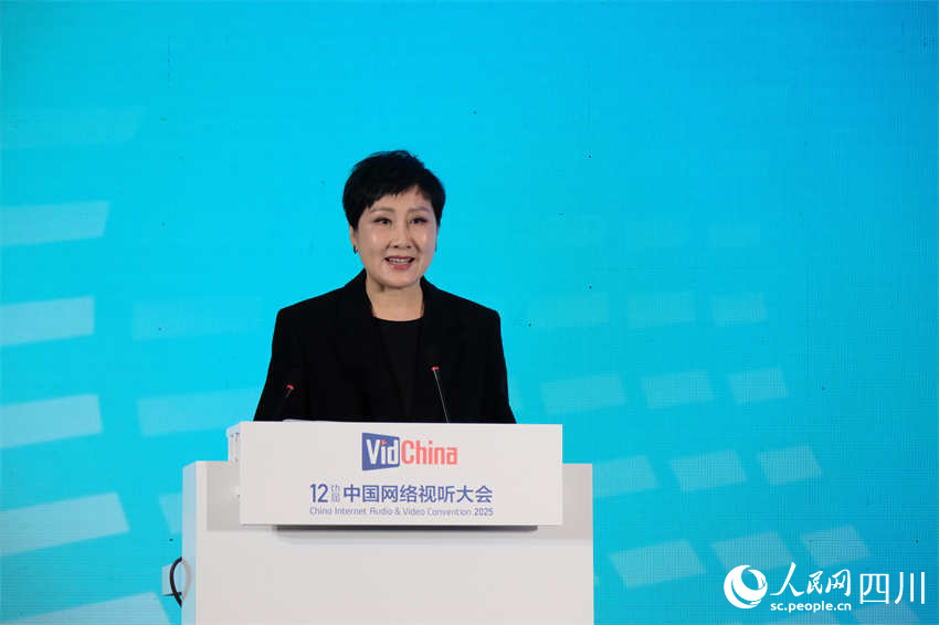 中國文藝志愿者協會副主席、一級演員張凱麗。張越攝