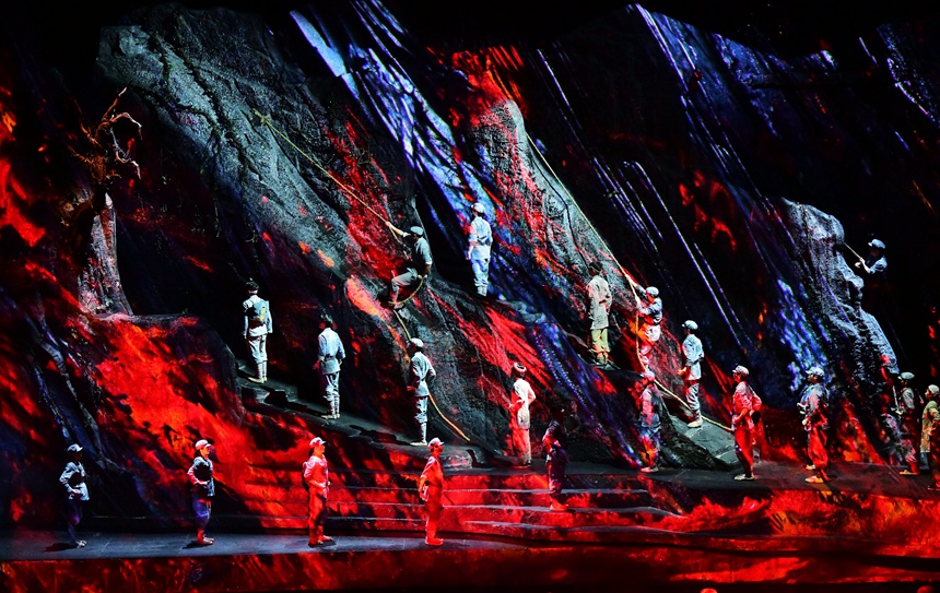 《偉大轉折》演出現場，科技與藝術融合，賦能紅色文化傳承。尚宇杰攝