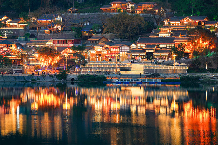 4月15日，拍攝四川廣安市武勝縣沿口古鎮建筑群。范聰攝