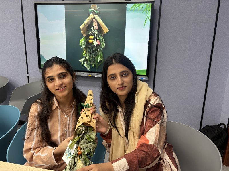 2025年國際學生端午節文化體驗活動。李雪茹攝