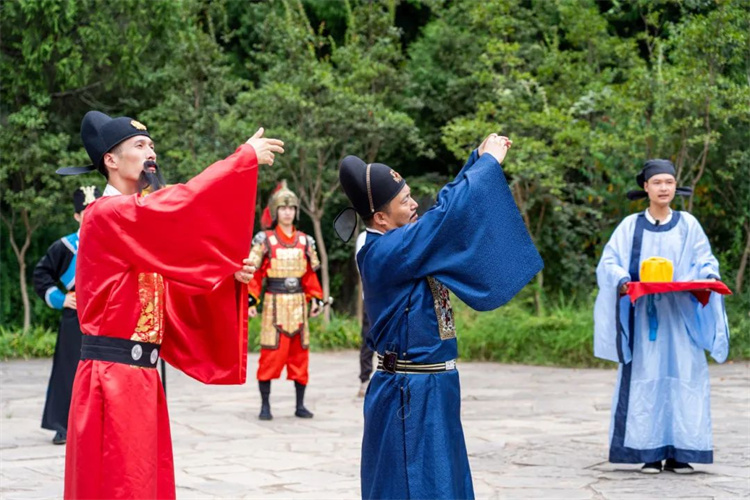 情景劇《點樹交印》。劍門關景區供圖