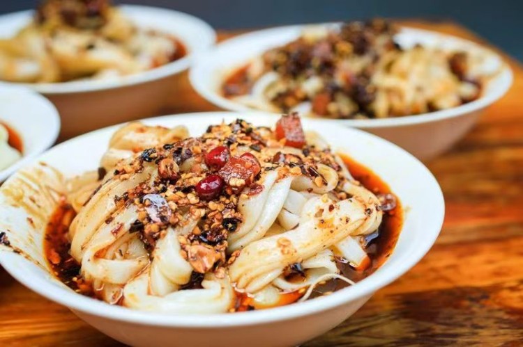 蒸涼面。陽林玥供圖