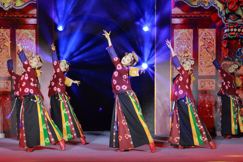 活動現場舞蹈表演。