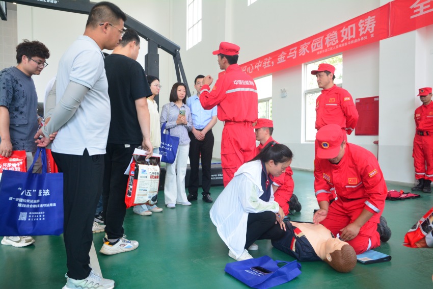 成都救援基地活動現場。中國安能三局供圖