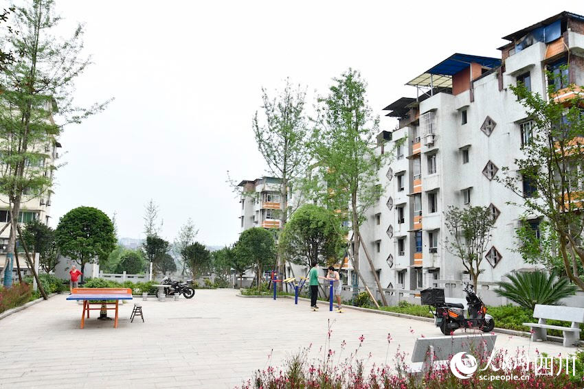 改造后的廣廈苑小區設施更為齊備，居民生活更為舒適。人民網記者 郭瑩攝